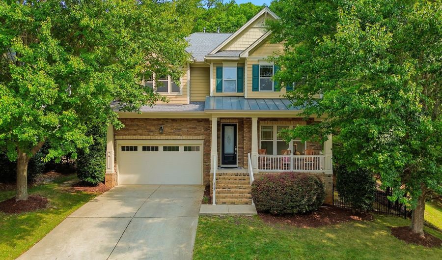 312 Briarfield Dr, Apex, NC 27502 - 5 Beds, 3 Bath