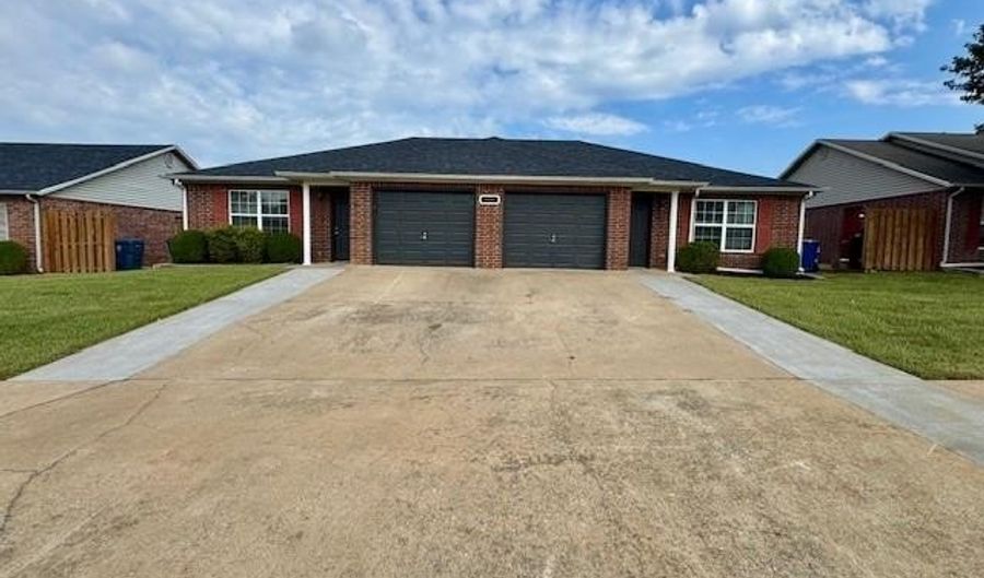 3406 SW Landau Ct 1, Bentonville, AR 72712 - 2 Beds, 1 Bath