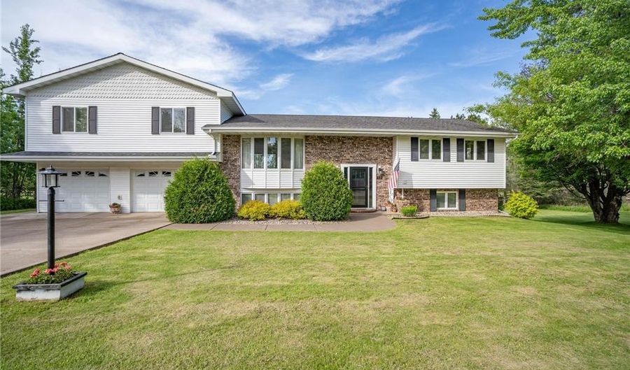 3626 Piedmont Ave, Duluth, MN 55811 5 Beds, 4 Baths, Single Family