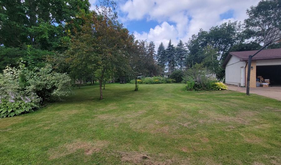 230 FAIRLAND St, Antigo, WI 54409 - 4 Beds, 3 Bath
