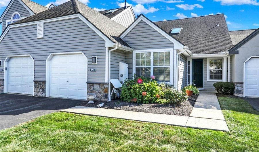 191 HAWTHORNE, Reading, PA 19610 - 2 Beds, 2 Bath