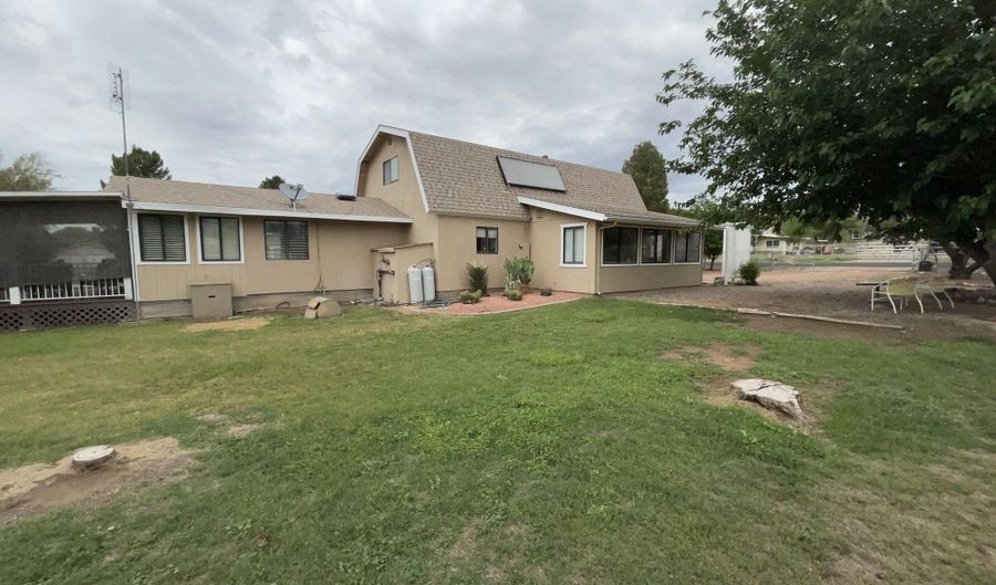 784 S Peach Ln, Camp Verde, AZ 86322 - 3 Beds, 2 Bath