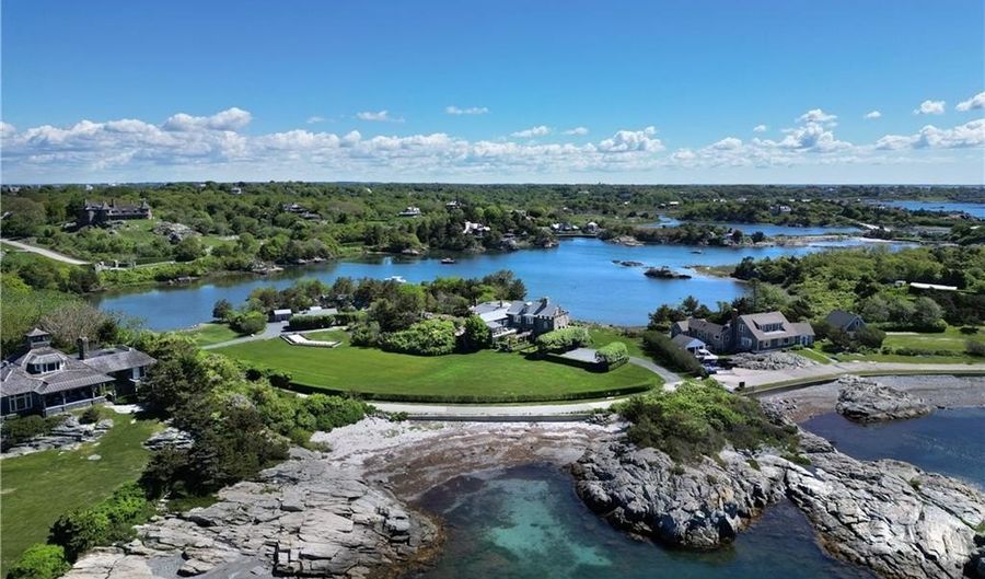 6 Price's Cove Ave, Newport, RI 02840 - 7 Beds, 6 Bath