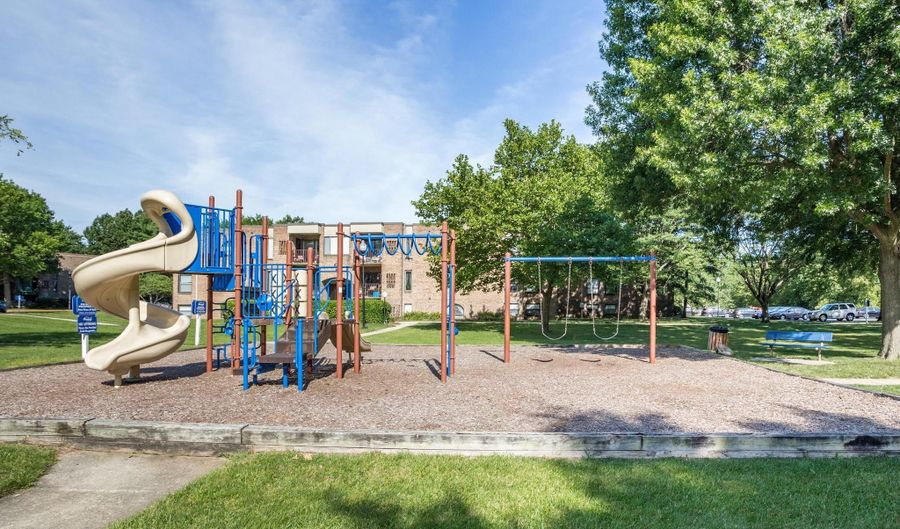 15 SILVERWOOD Cir 6, Annapolis, MD 21403 - 2 Beds, 2 Bath