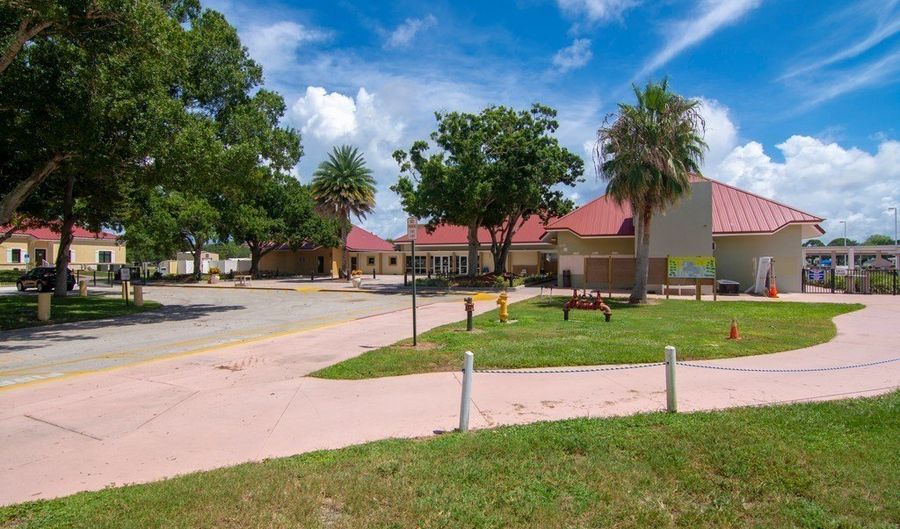 905 Dogwood Dr, Barefoot Bay, FL 32976 - 2 Beds, 2 Bath