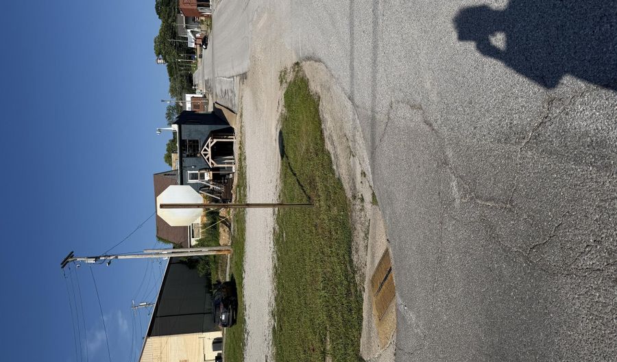 130 W Webster Ave, Ava, MO 65608 - 0 Beds, 0 Bath