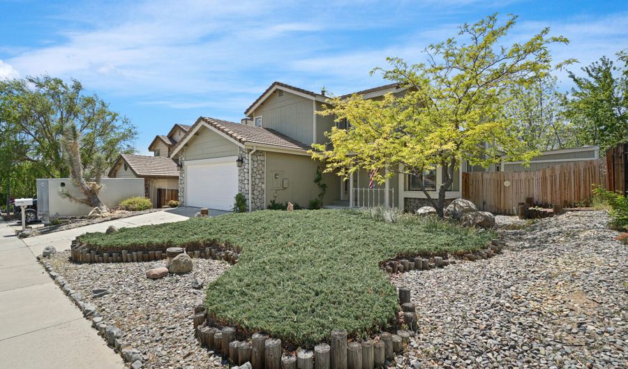 1043 Shenandoah Dr, Carson City, NV 89702 - 4 Beds, 3 Bath