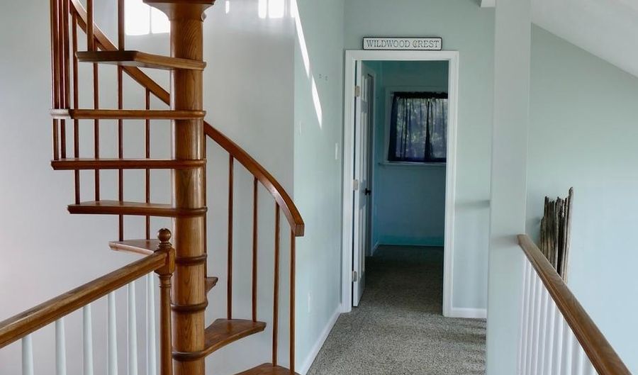 20 E MALLARD Dr E, Berlin, MD 21811 - 4 Beds, 3 Bath