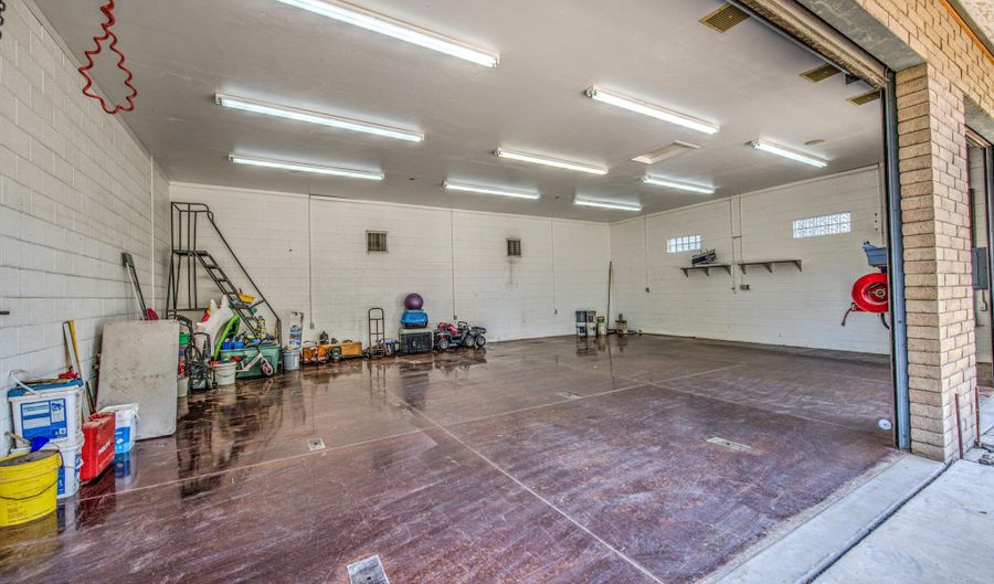 10517 W EARLL Dr, Avondale, AZ 85392 - 3 Beds, 2 Bath