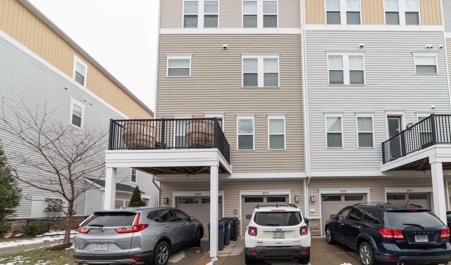 24558 ROSEBAY Ter, Aldie, VA 20105 - 3 Beds, 3 Bath