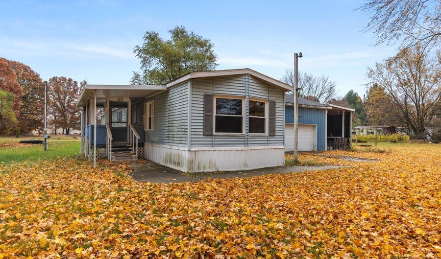 1825 34th St, Allegan, MI 49010 - 3 Beds, 2 Bath