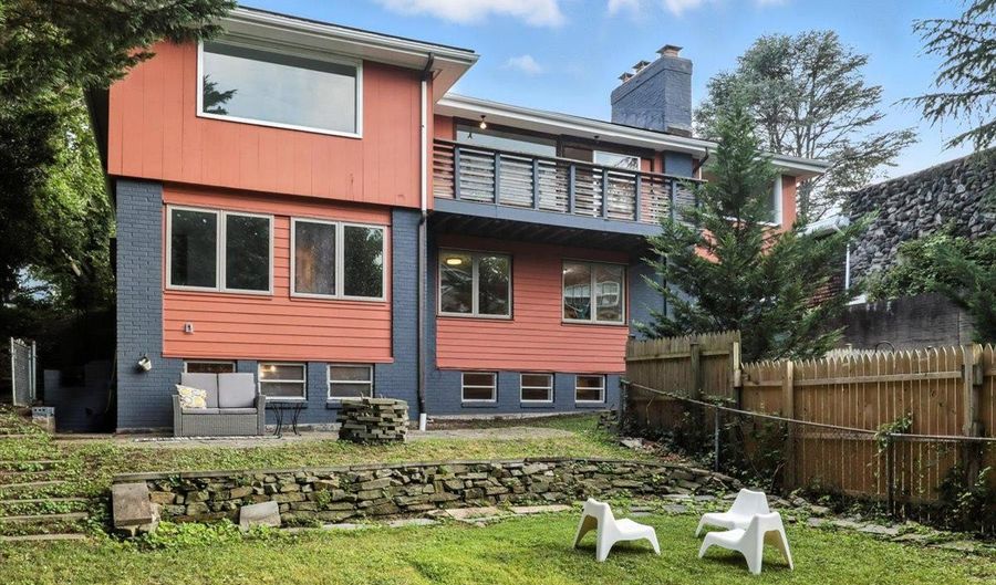 3531 YUMA St NW, Washington, DC 20008 - 4 Beds, 3 Bath