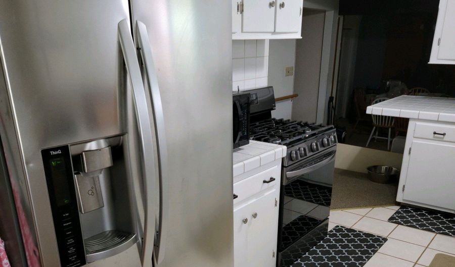 30 N MAIN, Aurora, UT 84620 - 5 Beds, 3 Bath