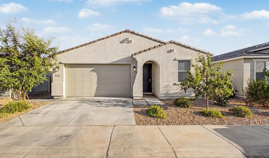 2601 E HOUSTON Ave, Apache Junction, AZ 85119 - 3 Beds, 2 Bath