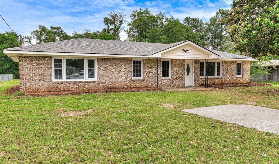 1506 Halton Rd, Augusta, GA 30909 - 4 Beds, 3 Bath