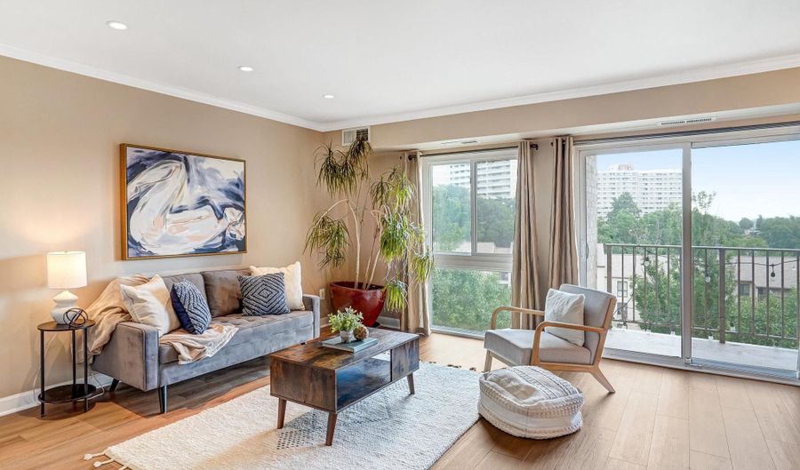 6143 EDSALL Rd J, Alexandria, VA 22304 - 2 Beds, 2 Bath