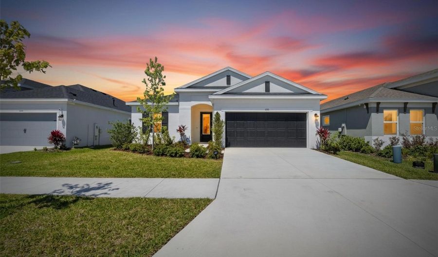 6196 HIDDEN BRANCH Dr, Apollo Beach, FL 33572 - 4 Beds, 2 Bath
