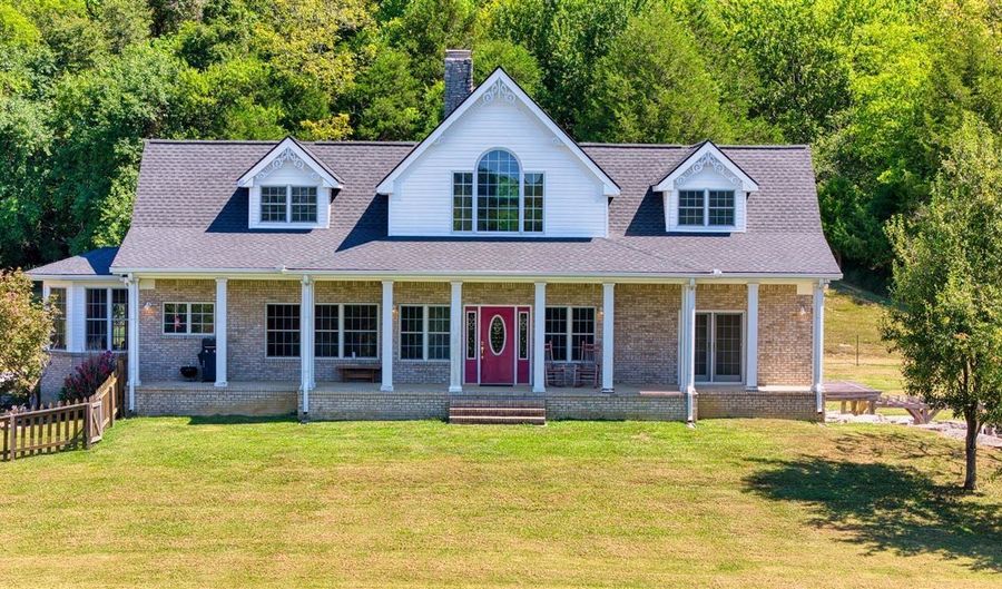 216 Old Wolf Hill Rd, Bethpage, TN 37022 - 3 Beds, 4 Bath