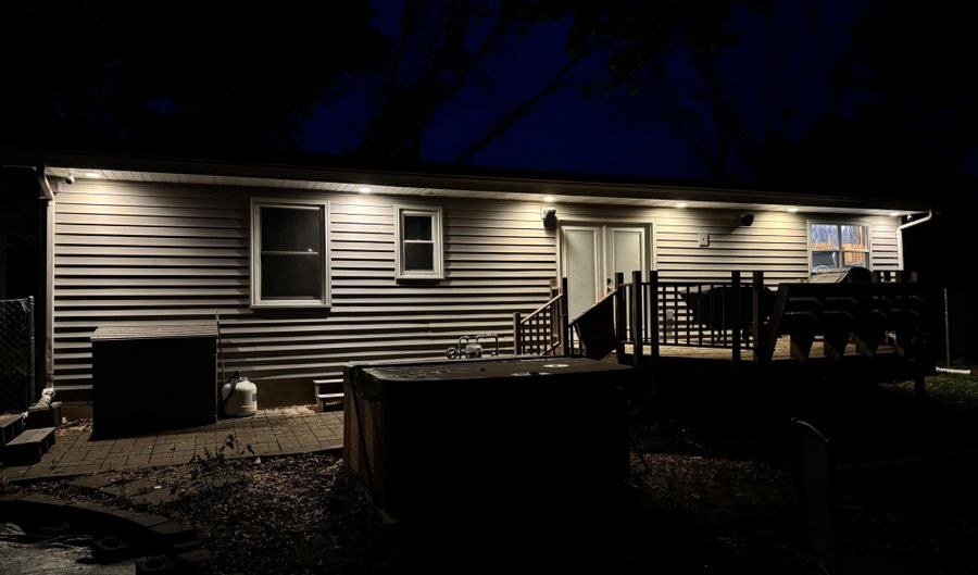 1219 Garfield Cir, Ames, IA 50014 - 4 Beds, 2 Bath
