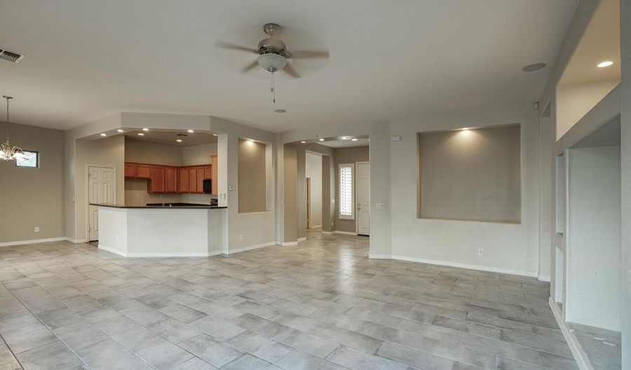 40420 N CHASE OAKS Way, Anthem, AZ 85086 - 3 Beds, 2 Bath