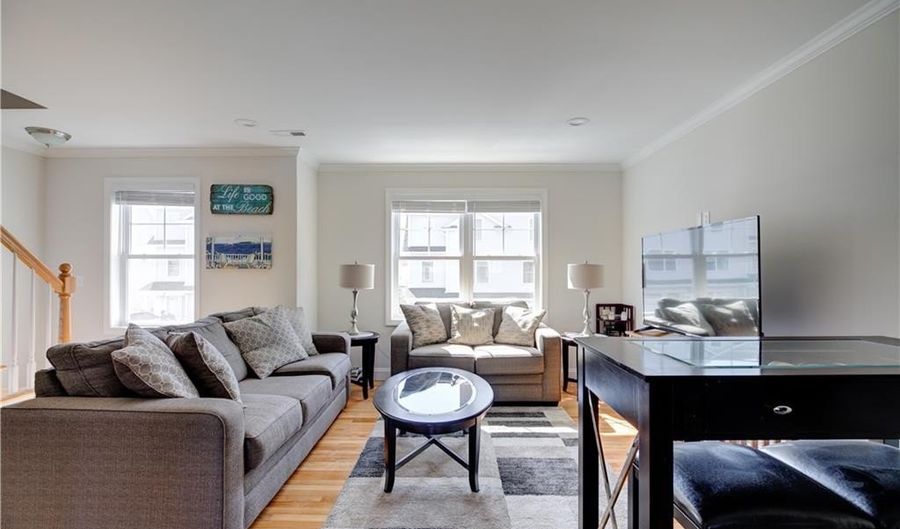 17 Mariner Way, Middletown, RI 02842 - 2 Beds, 2 Bath