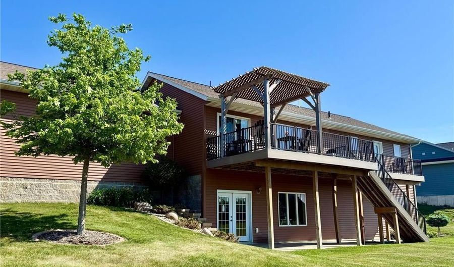 1798 Tiger Ridge Dr, Albert Lea, MN 56007 - 3 Beds, 3 Bath