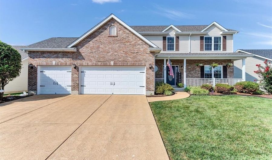 2429 Rosswood Ln, Arnold, MO 63010 - 4 Beds, 4 Bath