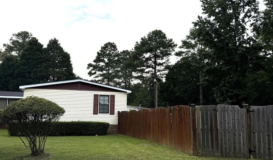 1013 Driftwood Ct, Sumter, SC 29154 - 3 Beds, 2 Bath