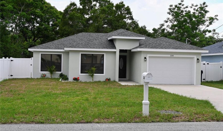 508 BENNETT St, Auburndale, FL 33823 - 4 Beds, 2 Bath