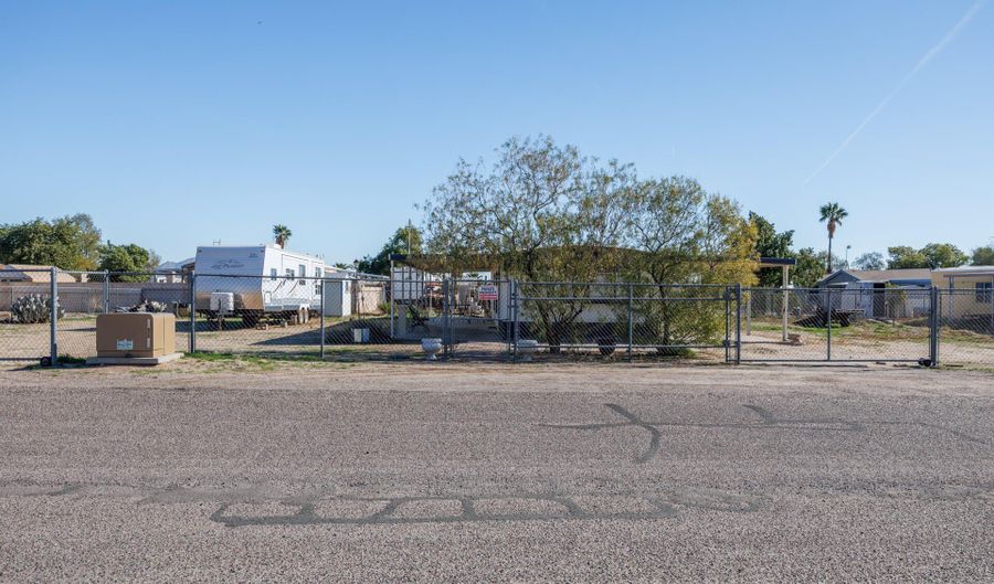 10771 N KIT CARSON Dr, Casa Grande, AZ 85122 - 2 Beds, 1 Bath