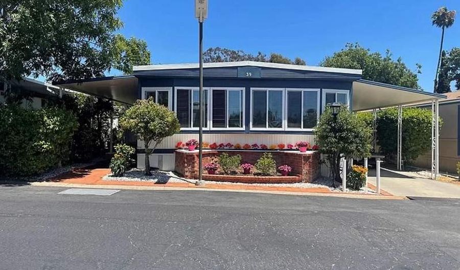 1120 E Mission Rd. Sp 39, Fallbrook, CA 92028 - 2 Beds, 2 Bath