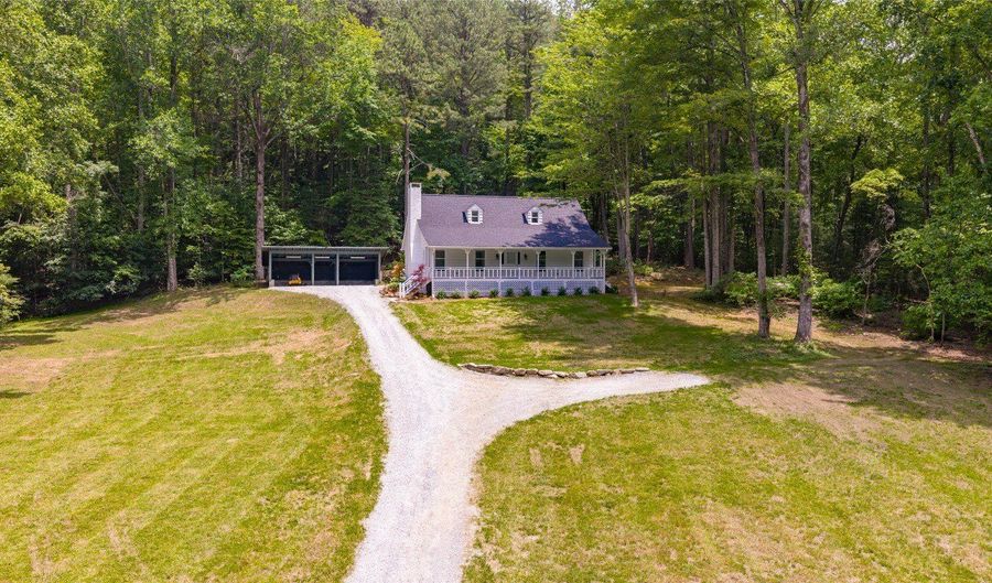 418 Woodpecker Trl, Highlands, NC 28741 - 4 Beds, 3 Bath
