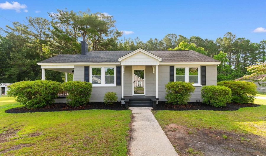 305 S Magnolia Ave, Andrews, SC 29510 - 2 Beds, 1 Bath