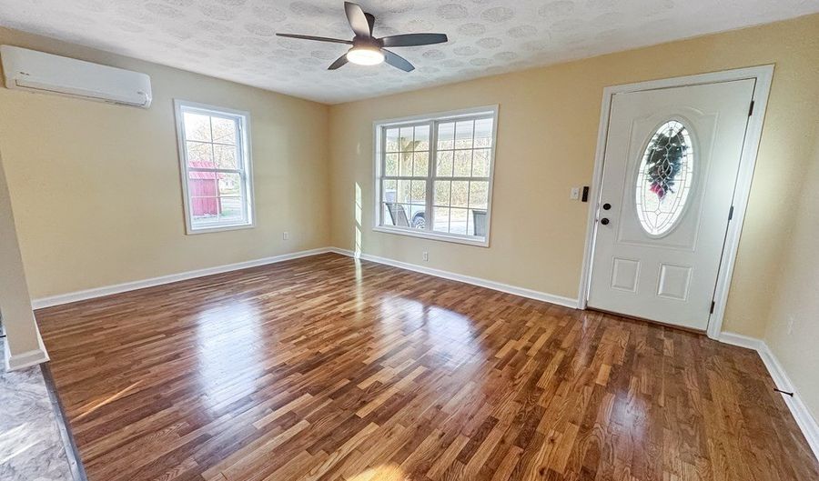 608 Big Rock Rd, Big Rock, TN 37023 - 2 Beds, 1 Bath