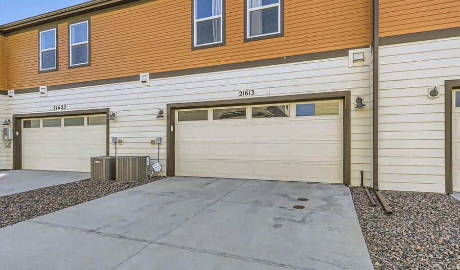 21613 E 59th Pl, Aurora, CO 80019 - 3 Beds, 3 Bath