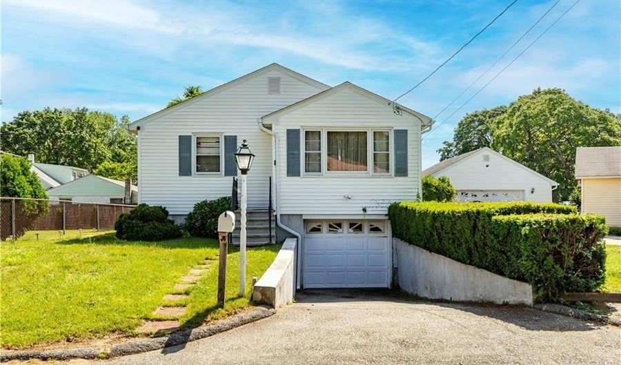 111 Belgium St, Cranston, RI 02920 - 3 Beds, 1 Bath