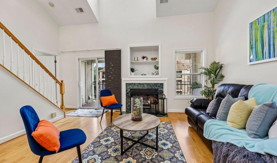 1320 N WAYNE St N 405, Arlington, VA 22201 - 2 Beds, 2 Bath