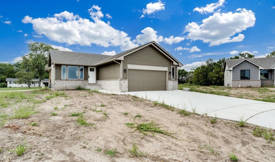 1631 N Magnolia Ct, Andover, KS 67002 - 2 Beds, 2 Bath