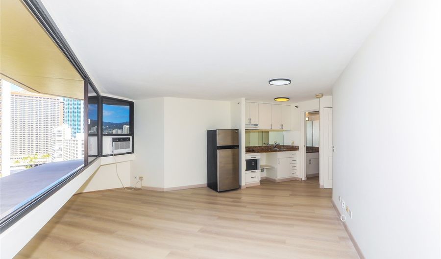 1700 Ala Moana Blvd 1801, Honolulu, HI 96815 - 0 Beds, 1 Bath