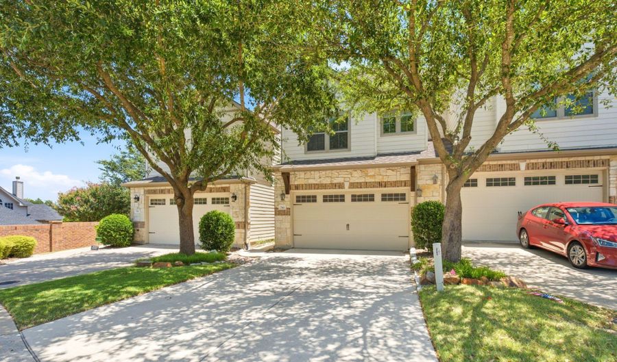 703 Chestnut Hill Dr, Allen, TX 75013 - 3 Beds, 3 Bath