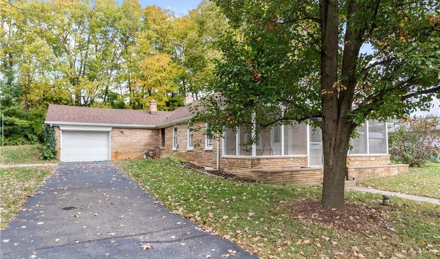 608 Krupp Rd, Indianapolis, IN 46217 - 2 Beds, 1 Bath