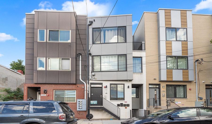1924 N 6TH St 3, Philadelphia, PA 19122 - 2 Beds, 2 Bath