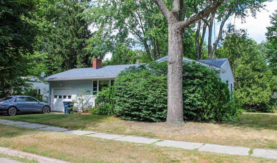 163 Pleasant Ave, Burlington, VT 05401 - 2 Beds, 2 Bath