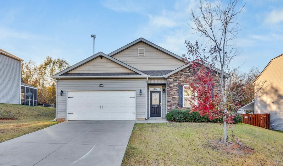 461 All Seasons Dr, Boiling Springs, SC 29316 - 4 Beds, 2 Bath