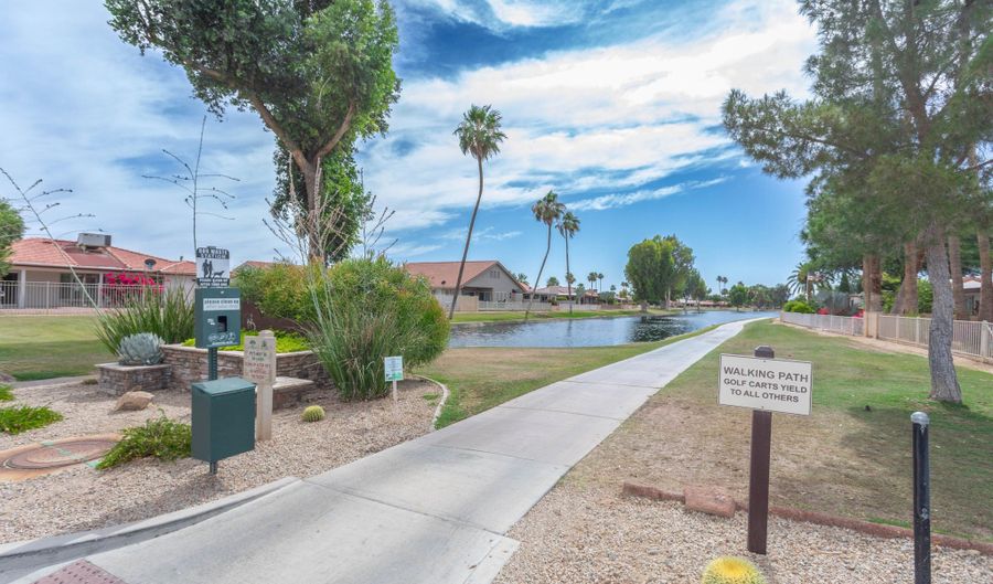 26213 S LAKEWOOD Dr 18, Sun Lakes, AZ 85248 - 3 Beds, 2 Bath