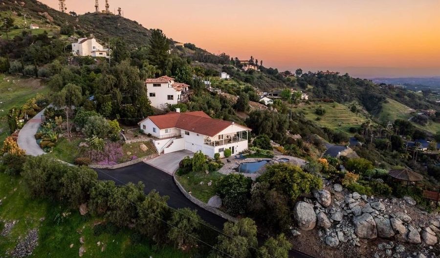 3365 Red Mountain Heights Dr, Fallbrook, CA 92028 - 4 Beds, 4 Bath