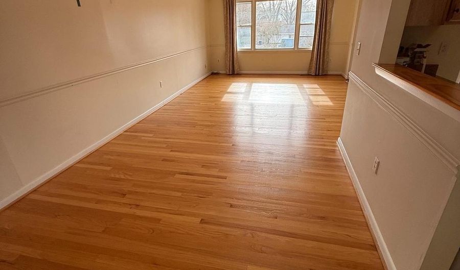 112 PINECREST Dr, Annapolis, MD 21403 - 5 Beds, 3 Bath