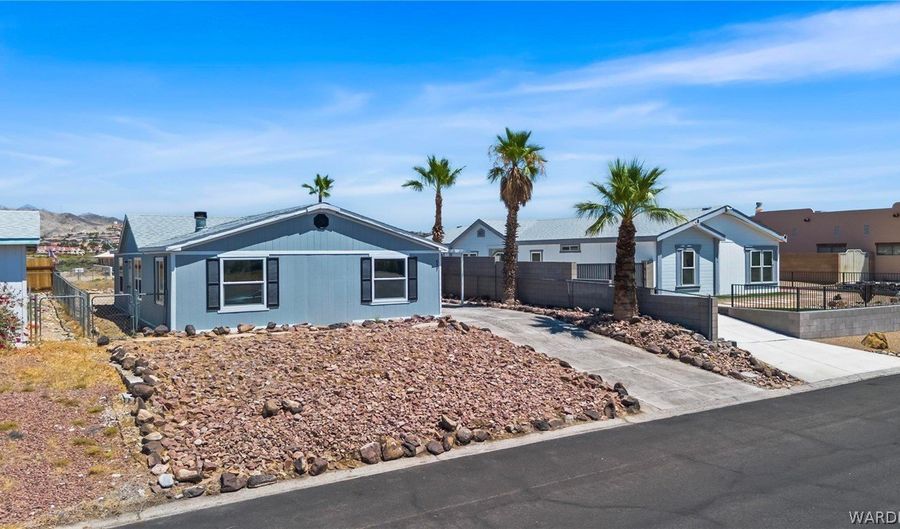 657 Terrace Dr, Bullhead City, AZ 86442 - 3 Beds, 2 Bath