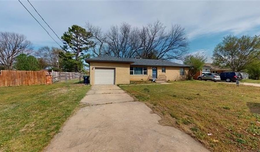 520 N Crownpoint Dr, Ada, OK 74820 - 2 Beds, 2 Bath