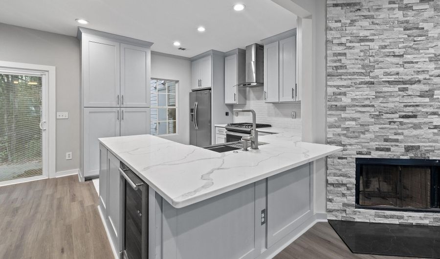 4645 VALAIS Ct 124, Alpharetta, GA 30022 - 3 Beds, 2 Bath